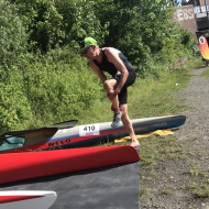 Andreas Hausen wechselt in seinen neuen Surfski