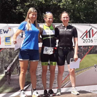 5_Women-Podium