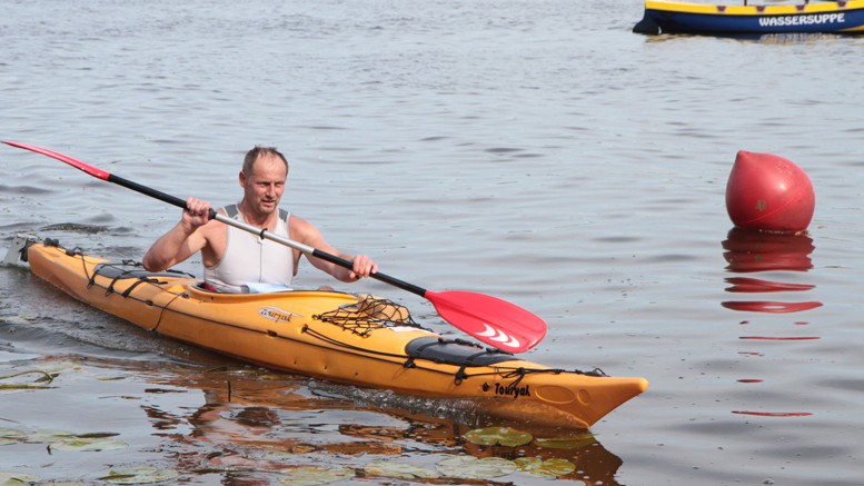 Beginner in a stable kayak at the Quadrathlon Wassersuppe (GER) 2012 (c) LG Wassersuppe