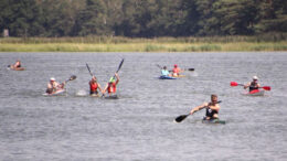 Athlets at the water at Quadrathlon Wassersuppe (GER) 2021 (c) L Rohde